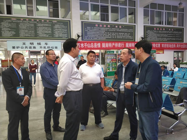 市交通運輸局黨組副書記、市運管局局長何濤一行到隴運集團公司檢查國慶節前安全生產工作